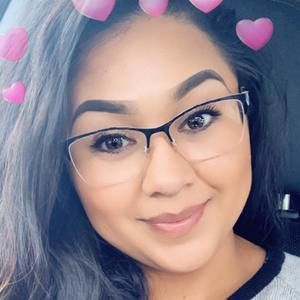 Meet your Posher, Cynthia